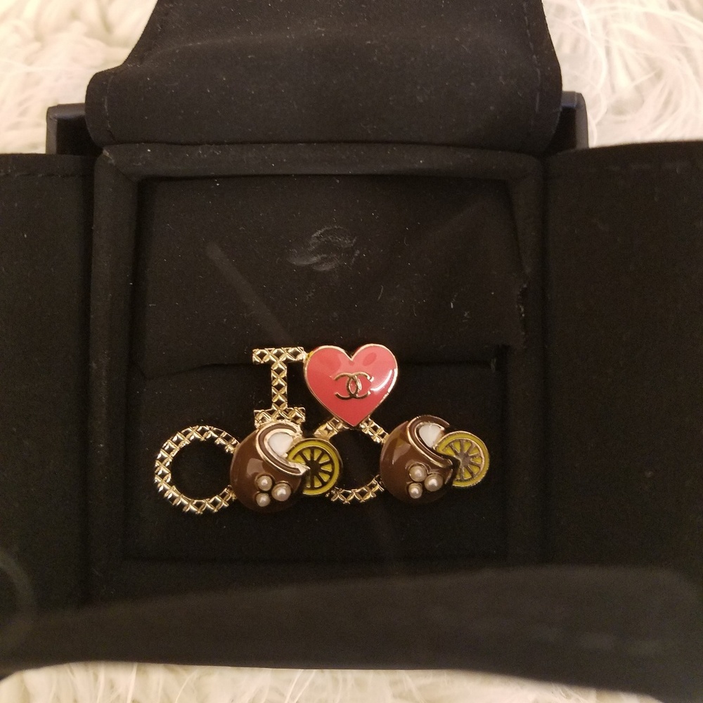 100%Authentic Chanel Brooch